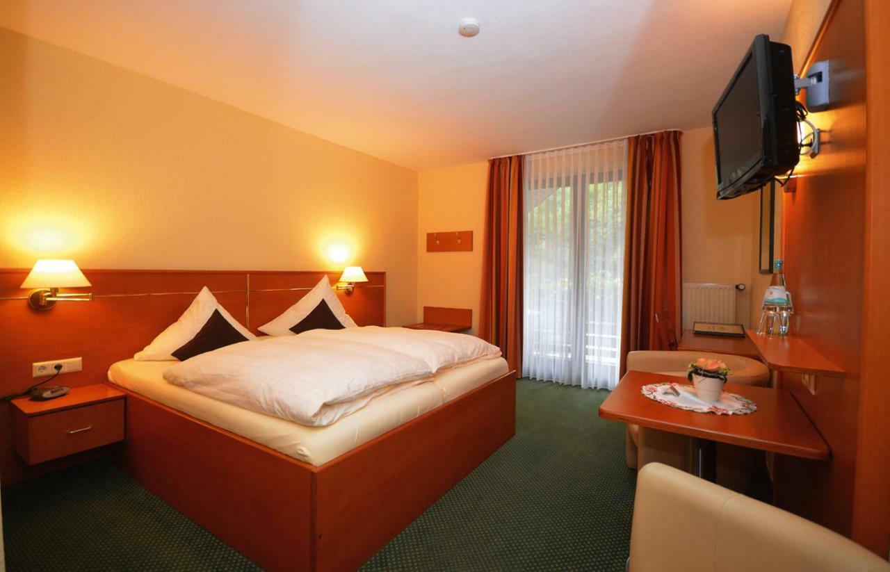 Hotel Burgfrieden 바일슈타인 외부 사진